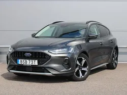 Grå Begagnad 2022 Ford Focus Business Edition Halvkombi | 179 800 kr (Marknadspris)
