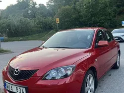Röd Begagnad 2005 Mazda 3 Inclusive Halvkombi | 55 000 kr (Marknadspris)