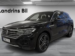 Svart Begagnad 2018 VW Touareg R-line SUV | 419 900 kr (Marknadspris)