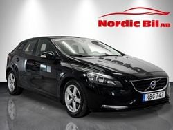Svart Begagnad 2016 Volvo V40 Kinetic Kombi | 109 900 kr (Marknadspris)