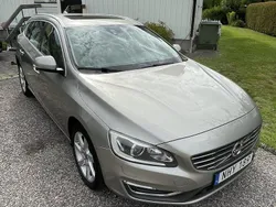 Brun Begagnad 2014 Volvo V60 Summum Kombi | 85 000 kr (Bra pris)