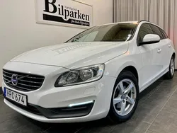Vit Begagnad 2015 Volvo V60 Kombi | 129 900 kr (Marknadspris)