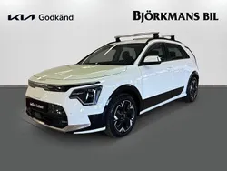 Vit Begagnad 2022 Kia e-Niro SUV | 309 000 kr (Marknadspris)
