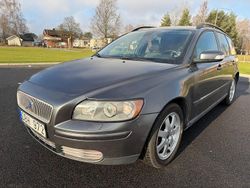 Grå Begagnad 2007 Volvo V50 Kinetic Kombi | 27 500 kr (Dyr)