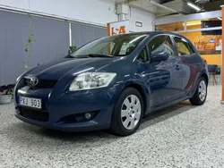 Mörkblå (blå) Begagnad 2007 Toyota Auris Halvkombi | 39 900 kr (Marknadspris)
