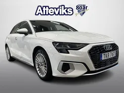Vit Begagnad 2022 Audi A3 Sportback Advanced Plus Halvkombi | 229 000 kr (Marknadspris)