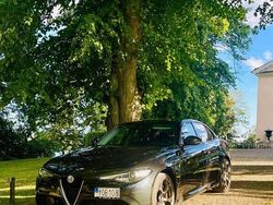 Svart Begagnad 2017 Alfa Romeo Giulia Veloce Sedan | 259 900 kr (Marknadspris)