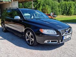 Svart Begagnad 2013 Volvo V70 R-Design Kombi | 109 000 kr (Marknadspris)