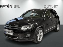 Svart (deep black pearl effect) Begagnad 2016 VW Tiguan R-line SUV | 159 800 kr (Superpris)