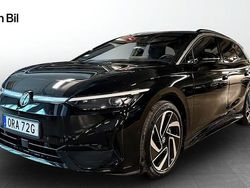 Svart (grenadilla black metallic) Begagnad 2024 VW ID.7 Pro Performance Kombi | 549 900 kr (Bra pris)