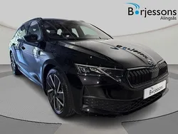 Svart Ny 2025 Skoda Octavia SportLine Kombi | 480 800 kr (Dyr)
