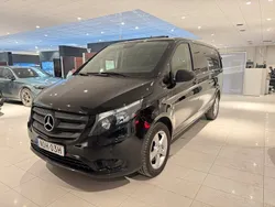 Svart (obsidiansvart metallic) Begagnad 2019 Mercedes Vito Minibuss | 379 000 kr