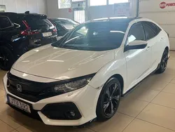 Vit Begagnad 2018 Honda Civic Sport Plus Halvkombi | 224 900 kr (Marknadspris)