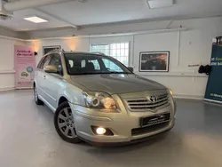 Ljusgrå Begagnad 2007 Toyota Avensis Kombi | 33 000 kr (Marknadspris)