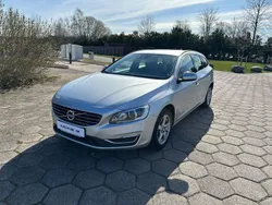 Silver Begagnad 2015 Volvo V60 Momentum Kombi | 127 500 kr (Marknadspris)