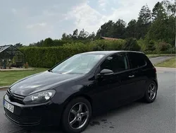 Svart Begagnad 2010 VW Golf VI Trendline Halvkombi | 39 000 kr (Marknadspris)