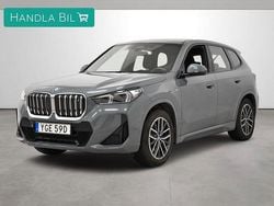 Grön Begagnad 2023 BMW iX1 M Sport SUV | 449 900 kr (Superpris)