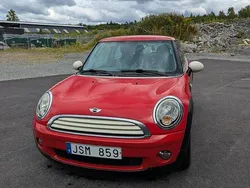 Röd Begagnad 2010 Mini ONE Salt Halvkombi | 55 000 kr (Superpris)