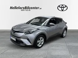 Mörkgrå Begagnad 2017 Toyota C-HR SUV | 229 500 kr (Marknadspris)