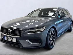 Grå Begagnad 2022 Volvo V60 Plus Kombi | 439 900 kr (Marknadspris)
