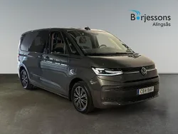 Grå Begagnad 2023 VW Multivan Life Van | 519 900 kr (Superpris)