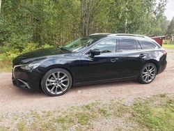 Svart Begagnad 2015 Mazda 6 Kombi | 97 000 kr (Marknadspris)