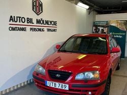 Röd Begagnad 2004 Hyundai Elantra Halvkombi | 16 900 kr