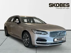 Ljusgrå (grå) Ny 2025 Volvo V90 Core Kombi | 650 700 kr