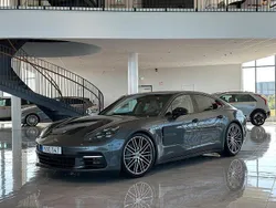 Mörkgrå Begagnad 2017 Porsche Panamera 4S Sedan | 679 000 kr (Superpris)