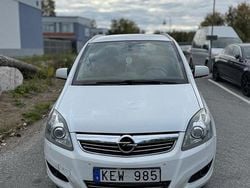 Vit Begagnad 2010 Opel Zafira Minibuss | 55 000 kr (Marknadspris)