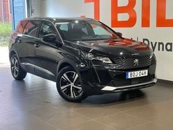 Svart Begagnad 2023 Peugeot 5008 GTi Minibuss | 334 900 kr (Marknadspris)