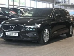 Svart Begagnad 2018 Volvo V60 Momentum Kombi | 244 000 kr (Marknadspris)