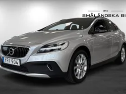 Silver Begagnad 2016 Volvo V40 CC Momentum Kombi | 184 900 kr (Marknadspris)