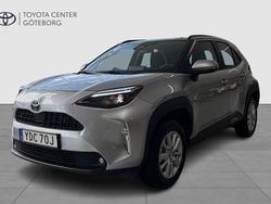 Silver Begagnad 2024 Toyota Yaris Hybrid Active SUV | 269 900 kr (Bra pris)
