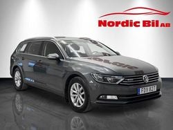 Mörkgrå (grå) Begagnad 2016 VW Passat Kombi | 119 900 kr (Marknadspris)