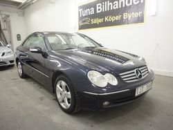 Mörkblå Begagnad 2002 Mercedes CLK320 Sportkupé | 36 900 kr