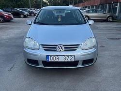 Silver Begagnad 2007 VW Golf V Trendline Halvkombi | 27 000 kr (Marknadspris)