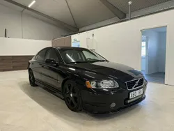 Svart Begagnad 2005 Volvo S60 Sedan | 59 900 kr (Dyr)
