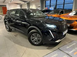Svart Begagnad 2021 Peugeot e-2008 Active SUV | 194 900 kr (Marknadspris)