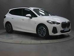 Vit Begagnad 2025 BMW 225 Active Tourer Minibuss | 439 000 kr