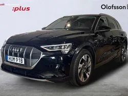 Svart Begagnad 2022 Audi e-tron Proline SUV | 389 000 kr (Bra pris)