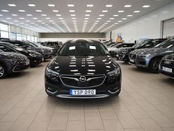 Svart Begagnad 2017 Opel Insignia Country Tourer Kombi | 239 900 kr