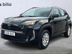 Svart Begagnad 2025 Toyota Yaris Hybrid Active SUV | 289 900 kr (Dyr)