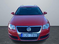 Röd Begagnad 2010 VW Passat Sportline Kombi | 32 900 kr (Marknadspris)