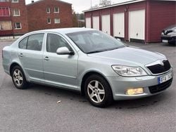 Grön Begagnad 2009 Skoda Octavia Halvkombi | 30 000 kr (Bra pris)