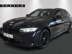 Svart Begagnad 2023 BMW 330e M Sport Kombi | 427 900 kr (Marknadspris)