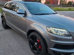 Grå Begagnad 2012 Audi Q7 S-Line SUV | 175 000 kr (Bra pris)