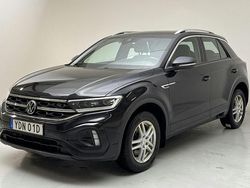Svart Begagnad 2022 VW T-Roc R-line SUV | 225 000 kr (Marknadspris)