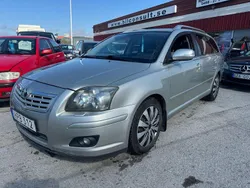 Silver Begagnad 2008 Toyota Avensis Kombi | 35 900 kr (Marknadspris)