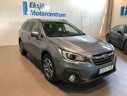Grå (platinum gray metallic) Begagnad 2018 Subaru Outback SUV | 259 000 kr (Lite dyr)